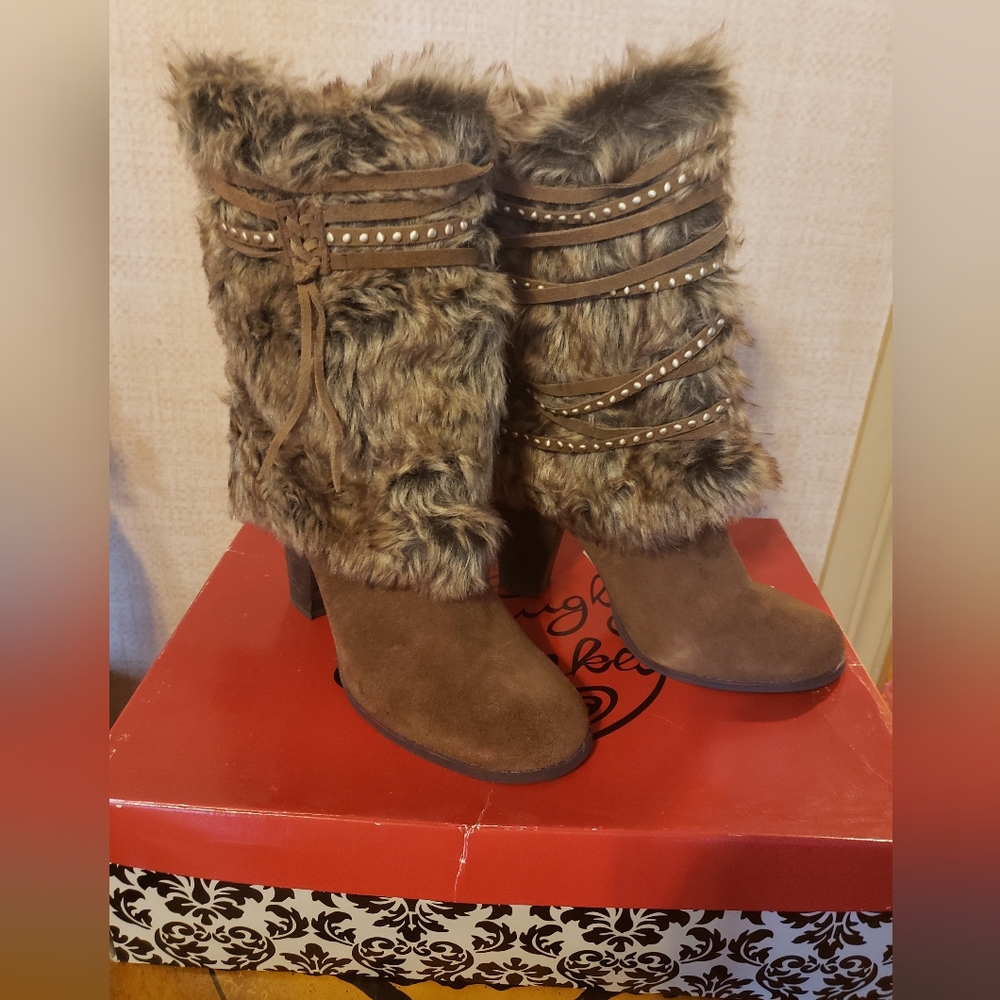 Naughty Monkey Boots Size 8.5